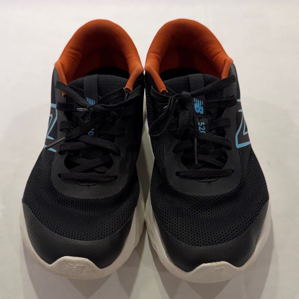 New Balance Fresh Foam 520v8 Sneakers - Black/Orange - Men's Size 6.5 or Boys' 6 - Picture 7 of 8
